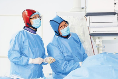 解放医生避免辐射,上海交大研发医疗机器人来“清理”血管